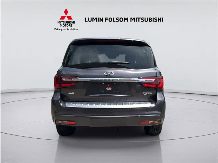 2024 INFINITI QX80 LUXE