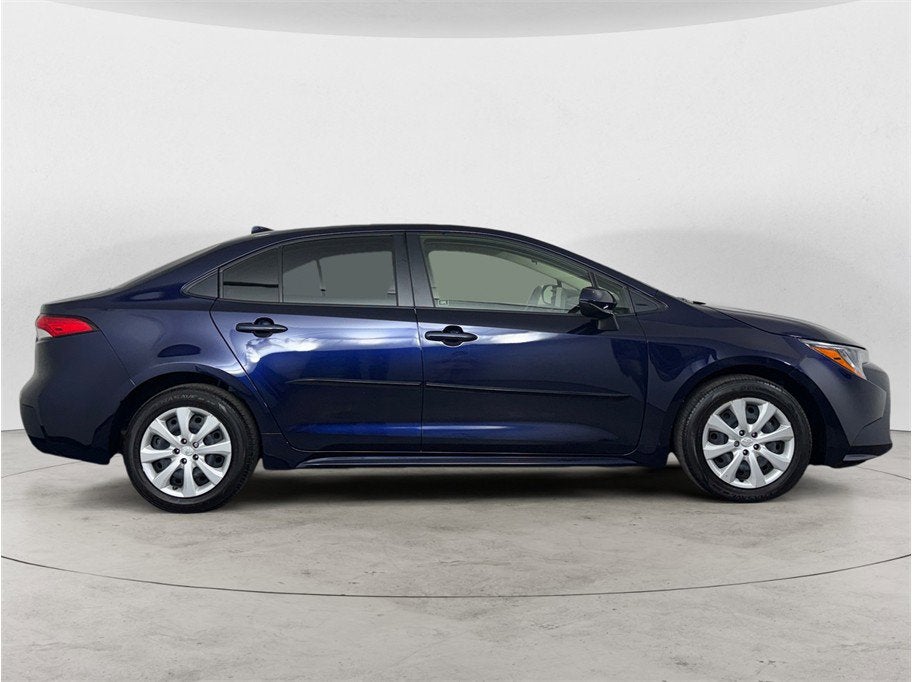 2024 Toyota Corolla LE Sedan 4D