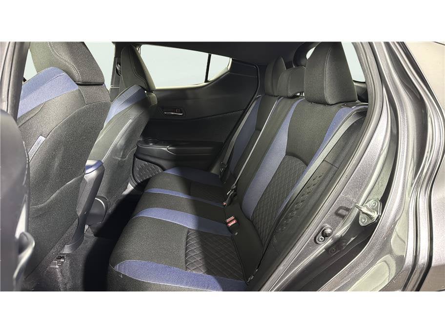 2021 Toyota C-HR XLE Sport Utility 4D