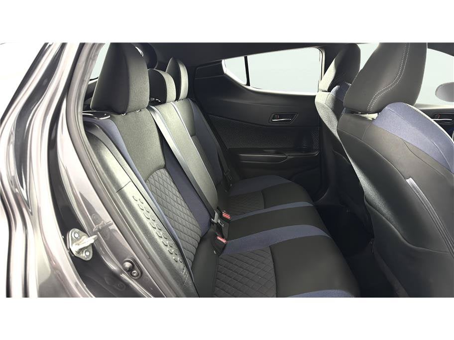 2021 Toyota C-HR XLE Sport Utility 4D