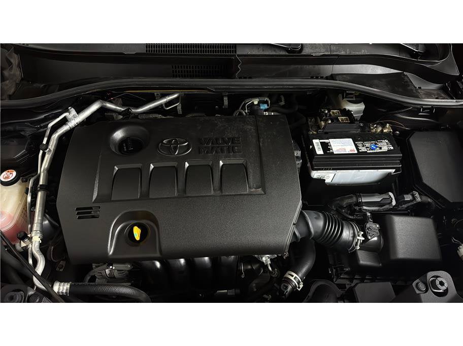 2021 Toyota C-HR XLE Sport Utility 4D