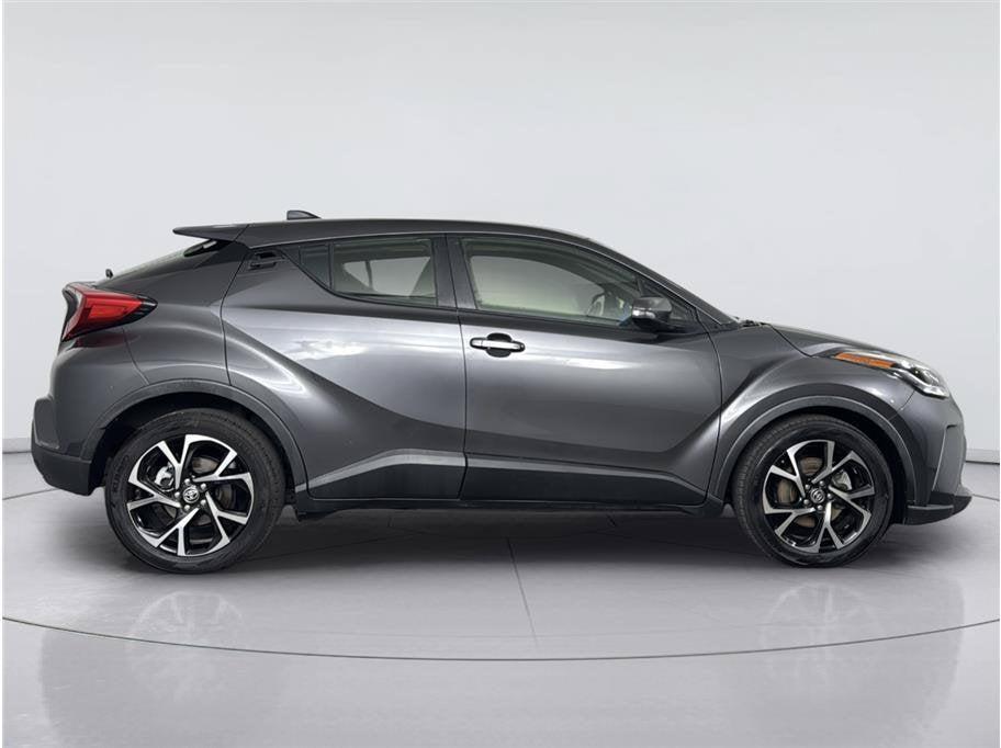 2021 Toyota C-HR XLE Sport Utility 4D