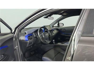 2021 Toyota C-HR XLE Sport Utility 4D
