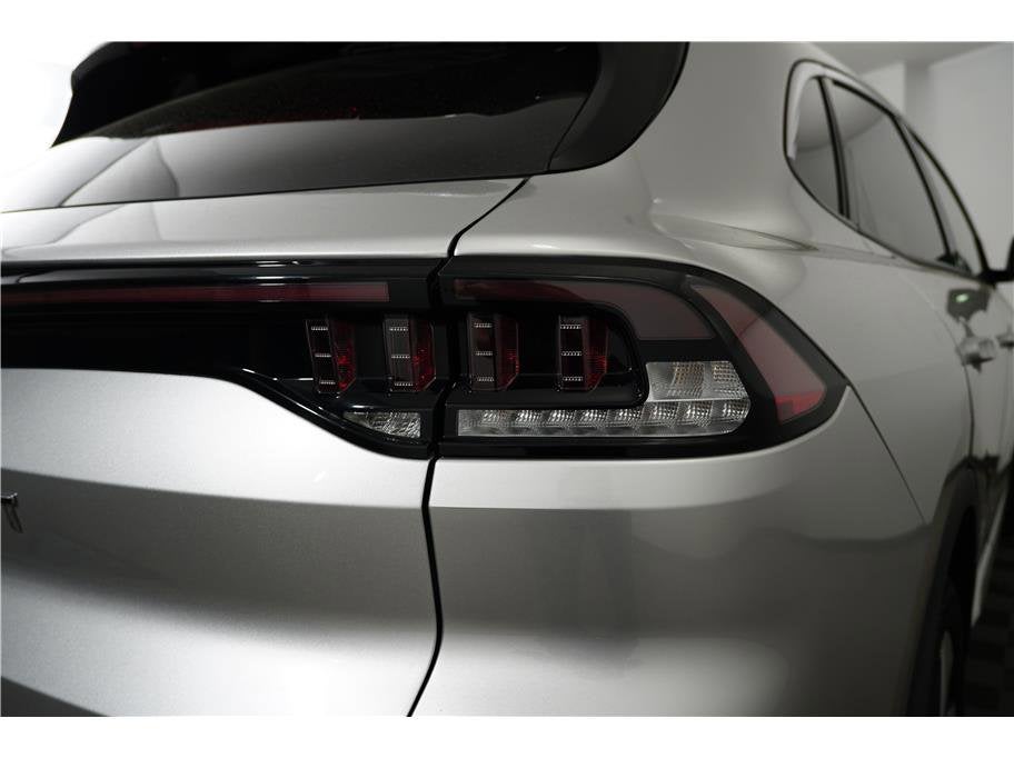 2023 VinFast VF 8 Eco