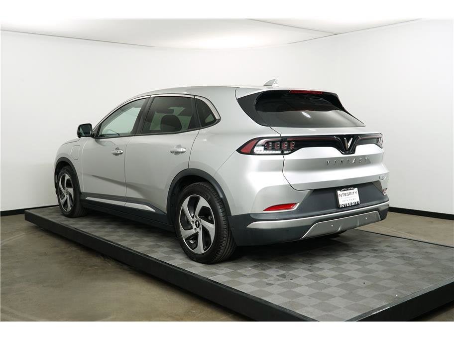 2023 VinFast VF 8 Eco