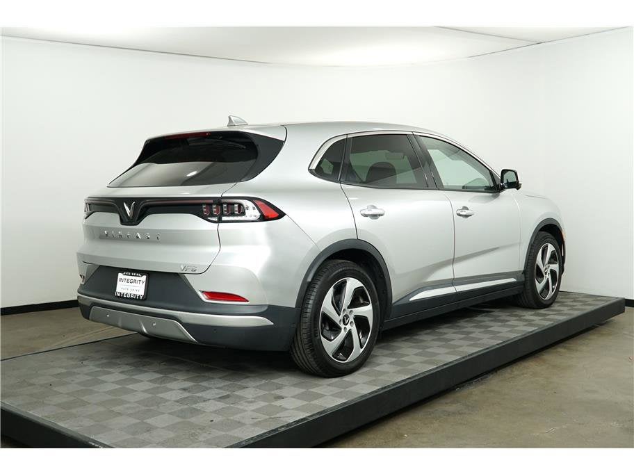 2023 VinFast VF 8 Eco