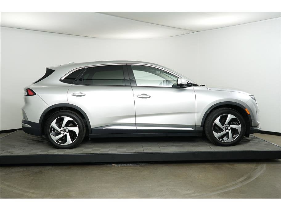 2023 VinFast VF 8 Eco