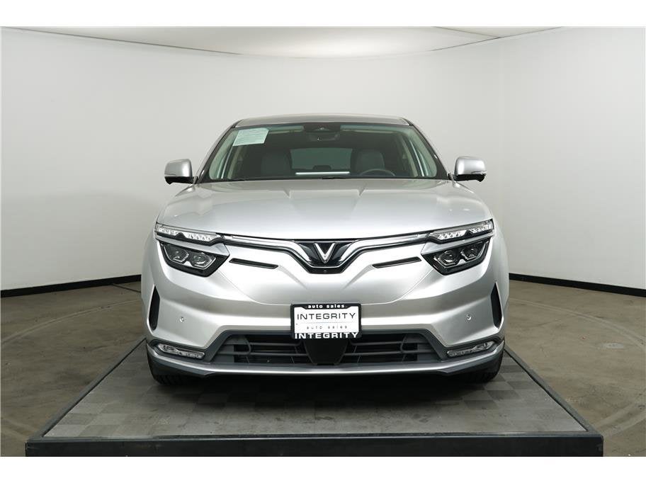 2023 VinFast VF 8 Eco