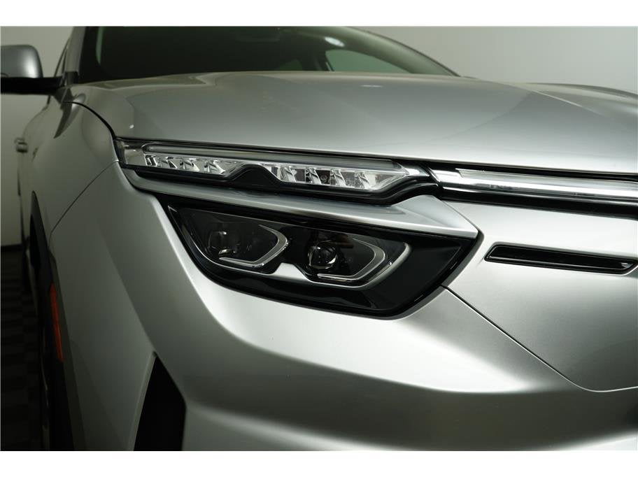 2023 VinFast VF 8 Eco
