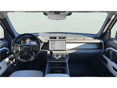 2023 Land Rover Defender SE