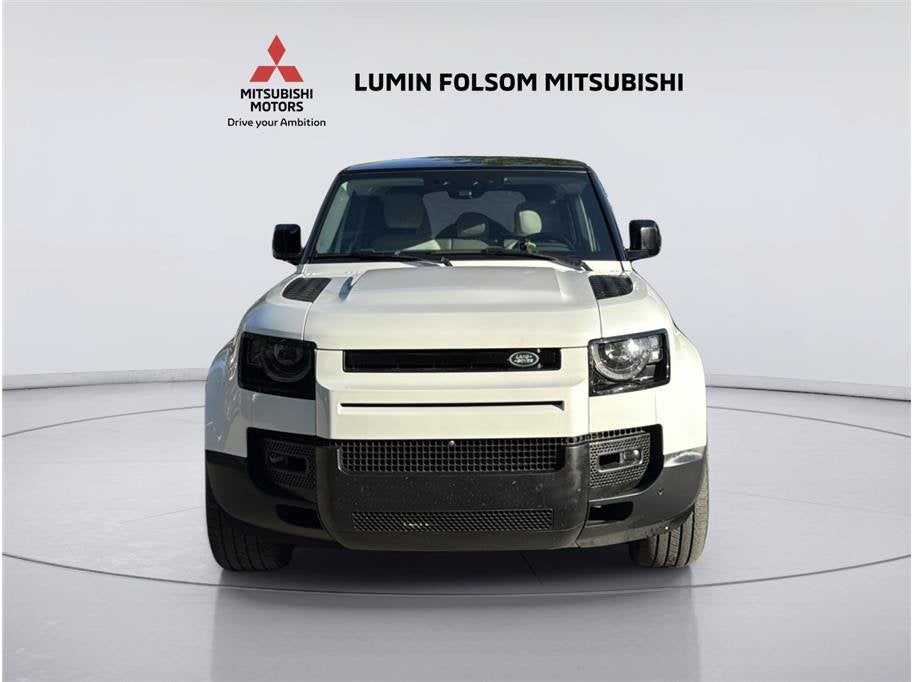 2023 Land Rover Defender SE