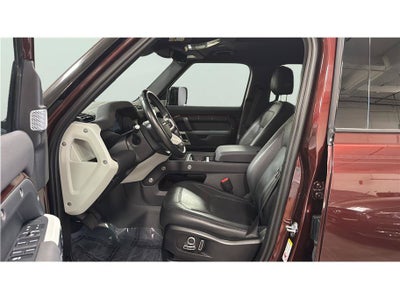 2023 Land Rover Defender SE