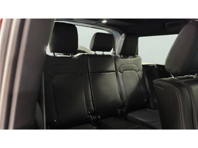2023 Land Rover Defender SE