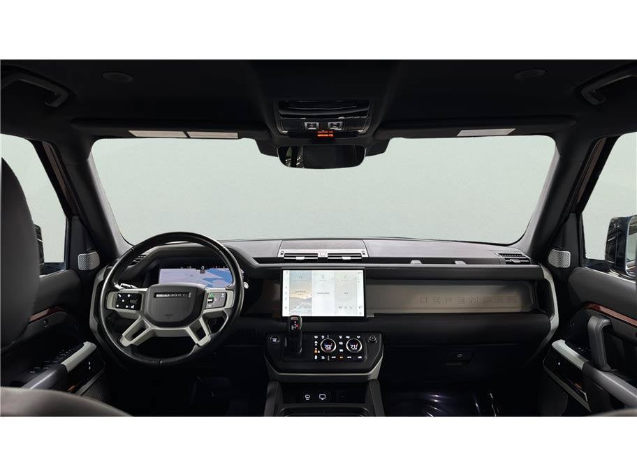 2023 Land Rover Defender SE