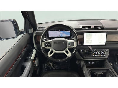 2023 Land Rover Defender SE