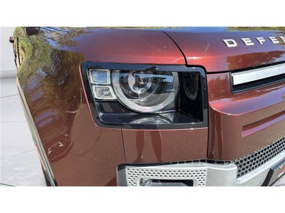 2023 Land Rover Defender SE
