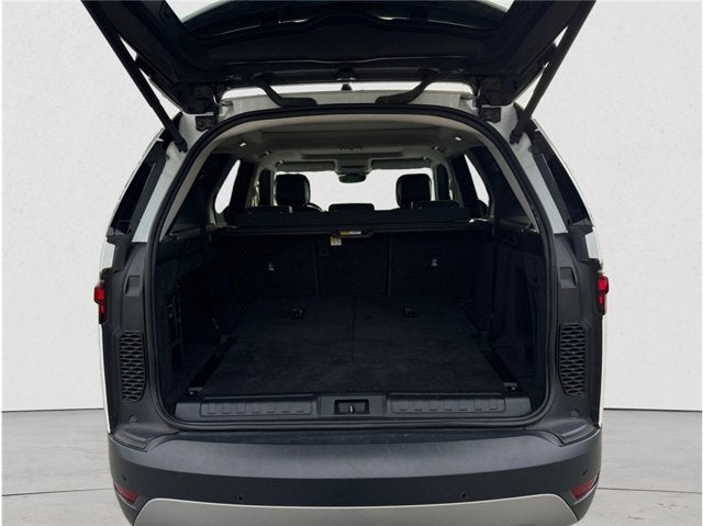 2024 Land Rover Discovery S