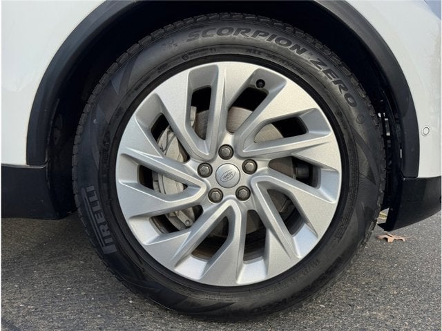 2024 Land Rover Discovery S