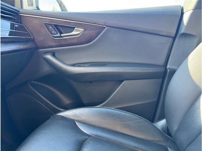 2020 Audi Q8 Premium