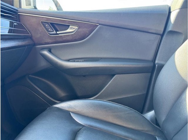 2020 Audi Q8 Premium