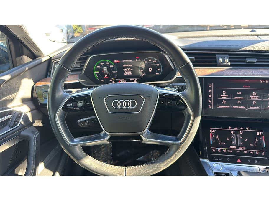 2019 Audi e-tron Premium Plus