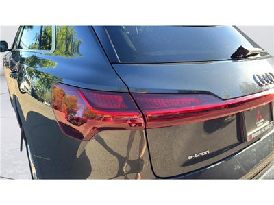 2019 Audi e-tron Premium Plus