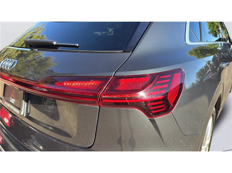 2019 Audi e-tron Premium Plus