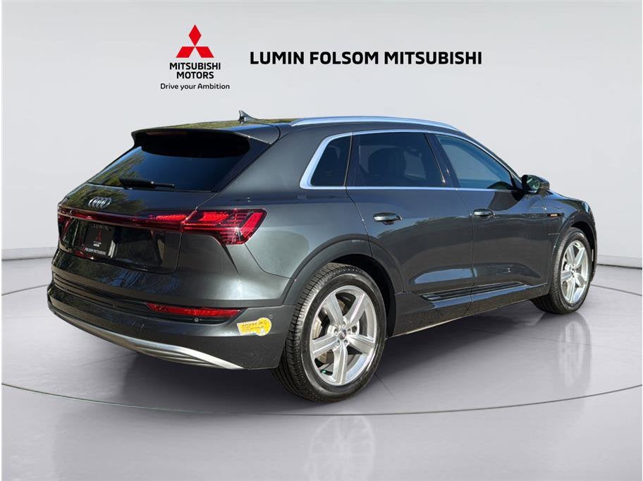 2019 Audi e-tron Premium Plus