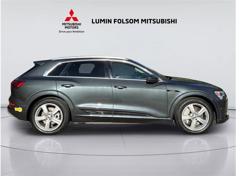 2019 Audi e-tron Premium Plus
