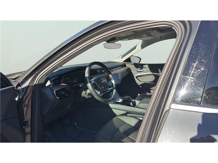 2019 Audi e-tron Premium Plus