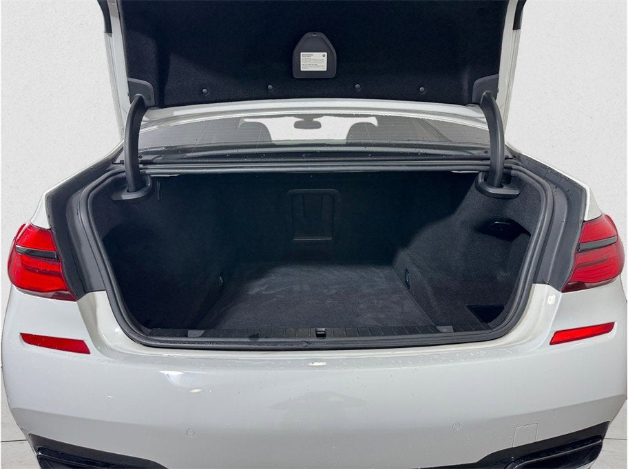2018 BMW 7 Series 750i