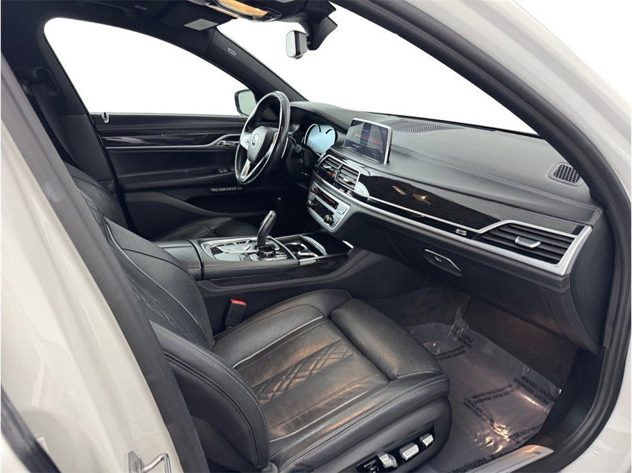 2018 BMW 7 Series 750i