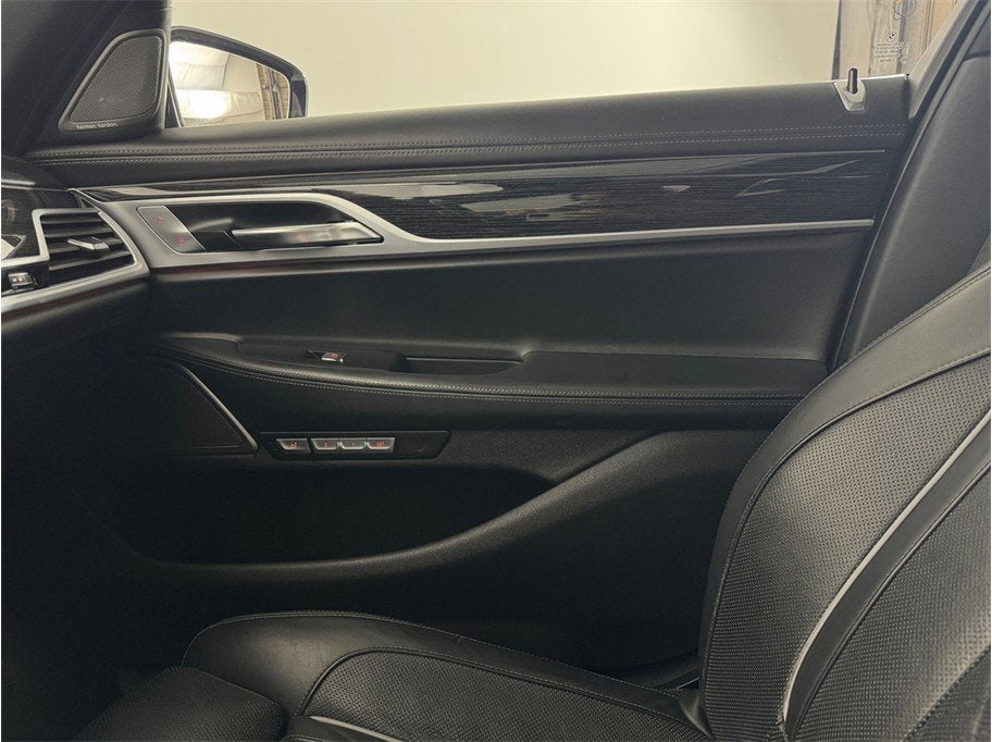 2018 BMW 7 Series 750i