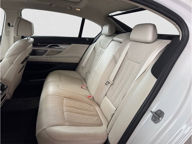 2021 BMW 7 Series 750i xDrive