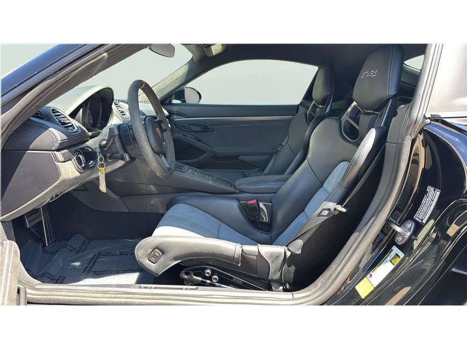2025 Porsche 718 Cayman GT4 RS