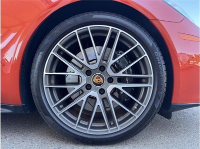 2023 Porsche Panamera GTS