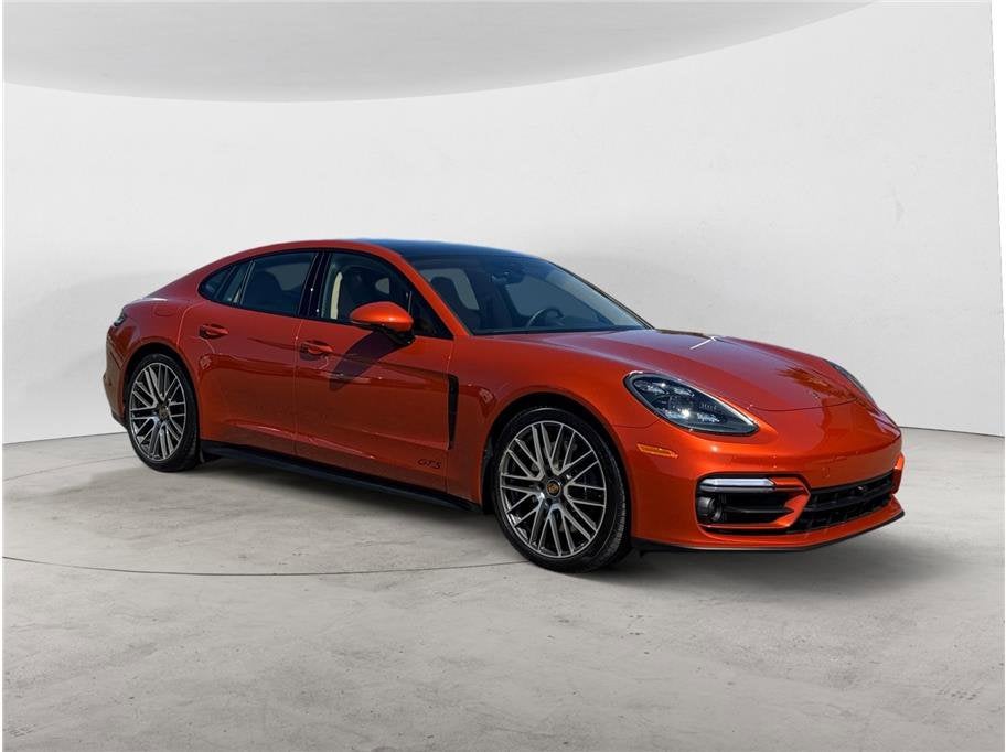 2023 Porsche Panamera GTS