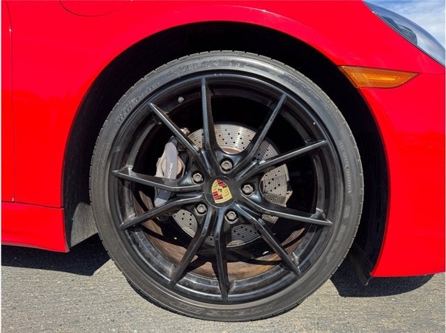 2021 Porsche 718 Boxster Roadster 2D