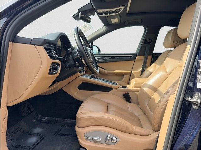 2021 Porsche Macan Sport Utility 4D