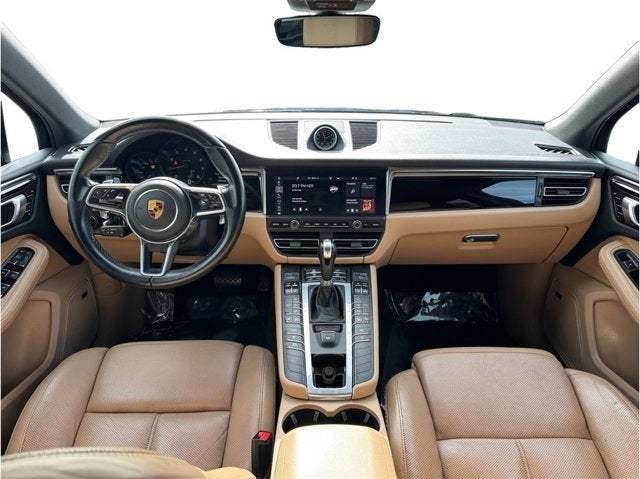 2021 Porsche Macan Sport Utility 4D