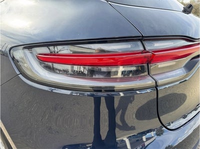 2021 Porsche Macan Sport Utility 4D