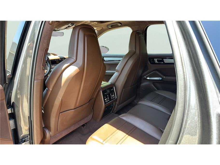 2021 Porsche Cayenne Turbo