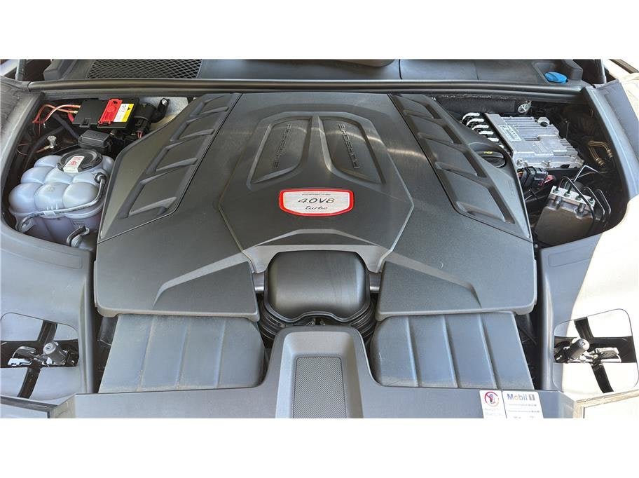 2021 Porsche Cayenne Turbo