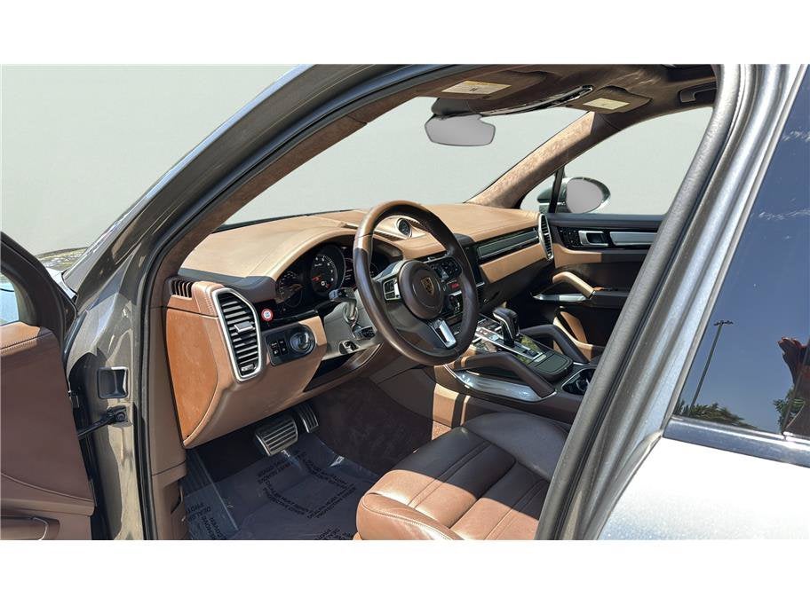 2021 Porsche Cayenne Turbo