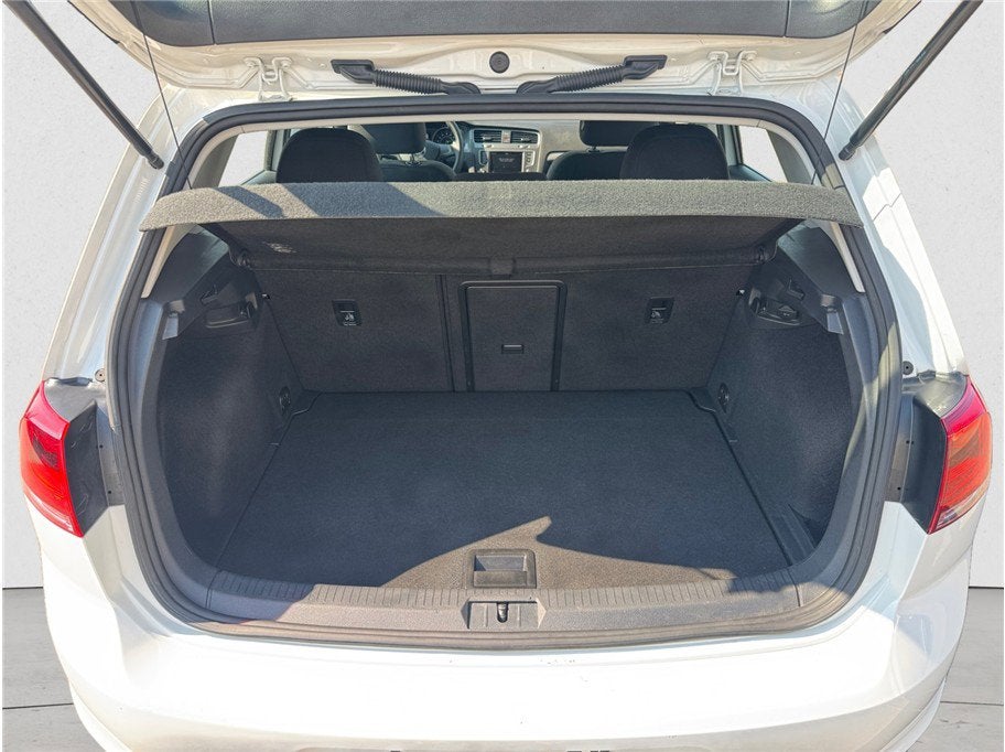 2016 Volkswagen e-Golf SE
