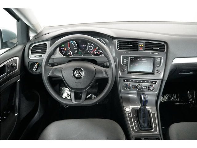 2016 Volkswagen e-Golf SE