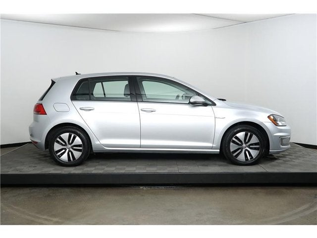 2016 Volkswagen e-Golf SE