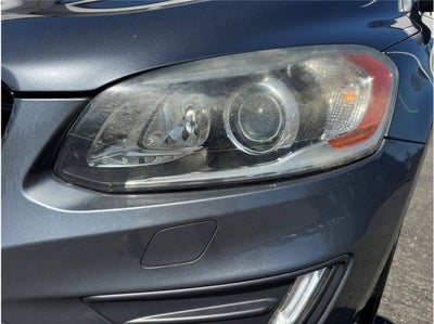 2017 Volvo XC60 R-Design