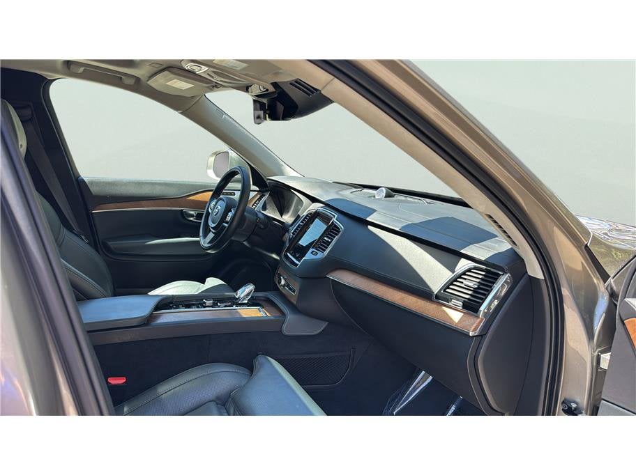 2020 Volvo XC90 Inscription