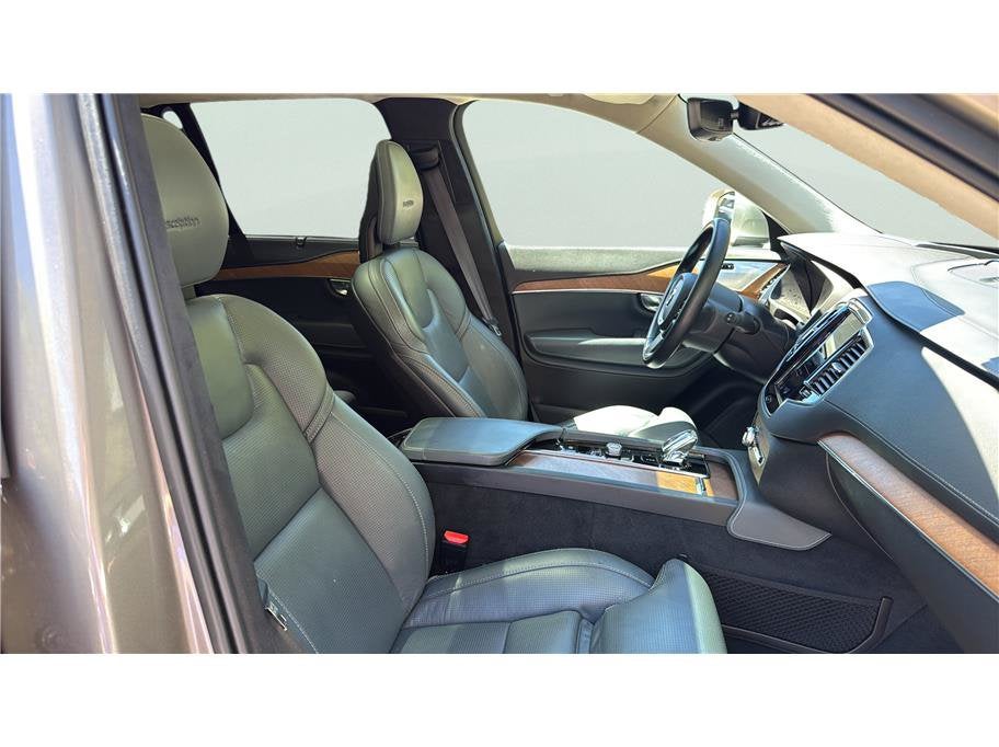 2020 Volvo XC90 Inscription